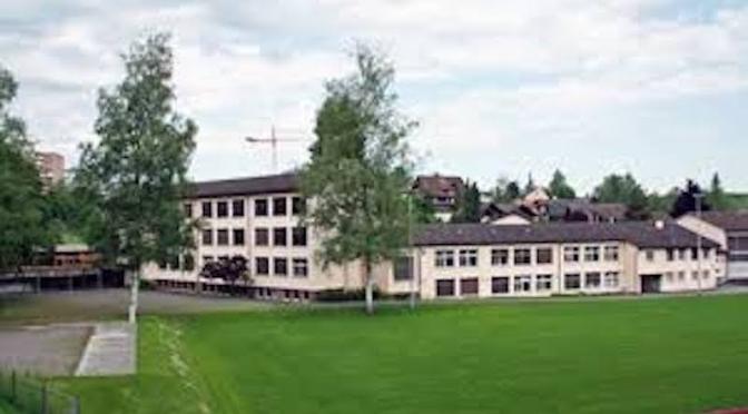 Präsentation Wettbewerb Schulhaus Staffeln